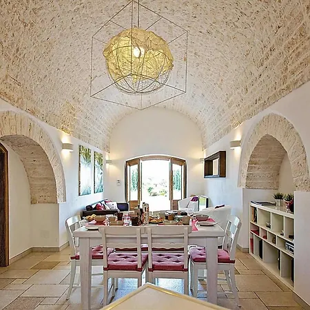 Sleeps 6 Air Con Wifi