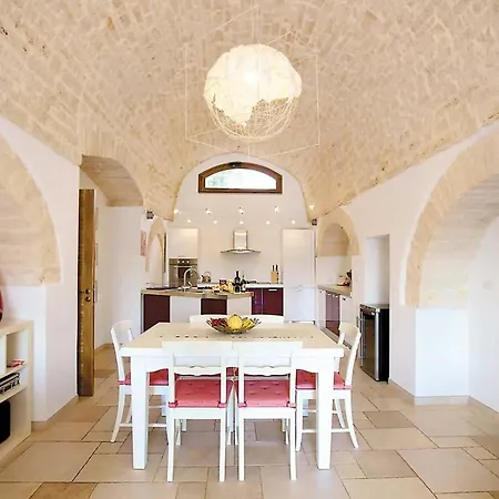 Villa Sleeps 6 Air Con Wifi *